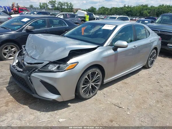 4T1B11HK0KU799223 2019 TOYOTA CAMRY - Image 2