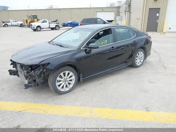 4T1B11HK0KU800466 2019 TOYOTA CAMRY - Image 2