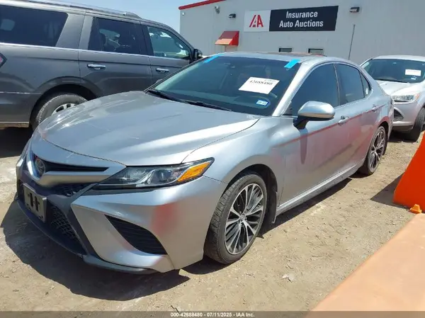 4T1B11HK0KU800578 2019 TOYOTA CAMRY - Image 2
