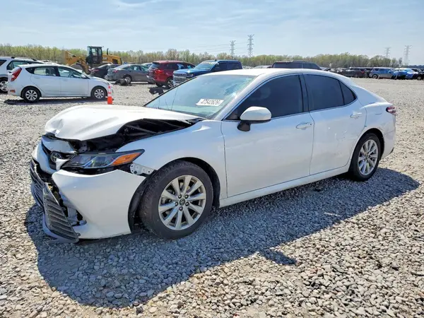 4T1B11HK0KU800614 2019 TOYOTA CAMRY - Image 1