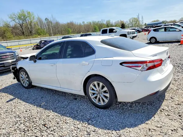 4T1B11HK0KU800614 2019 TOYOTA CAMRY - Image 2