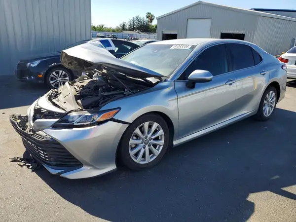 4T1B11HK0KU800886 2019 TOYOTA CAMRY - Image 1