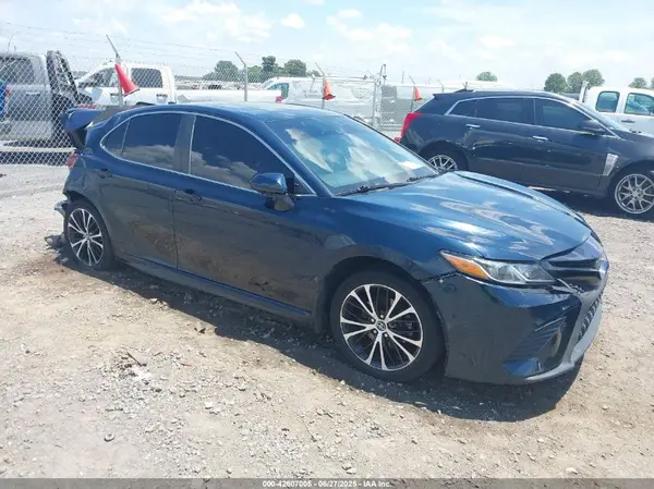4T1B11HK0KU801150 2019 TOYOTA CAMRY - Image 1