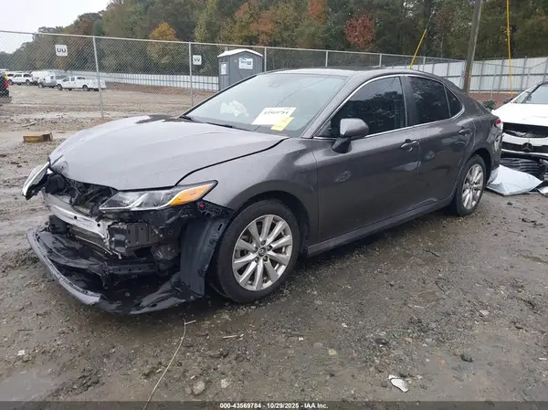 4T1B11HK0KU802265 2019 TOYOTA CAMRY - Image 2