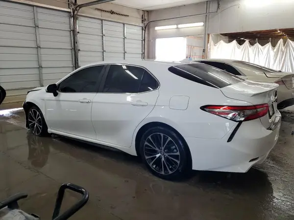 4T1B11HK0KU802301 2019 TOYOTA CAMRY - Image 2