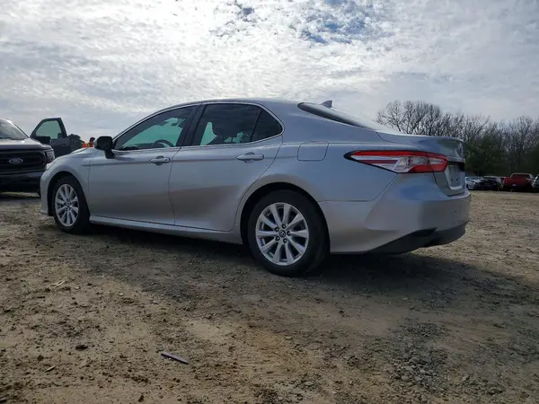 4T1B11HK0KU802489 2019 TOYOTA CAMRY - Image 2