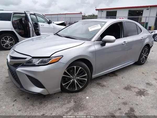 4T1B11HK0KU804064 2019 TOYOTA CAMRY - Image 2