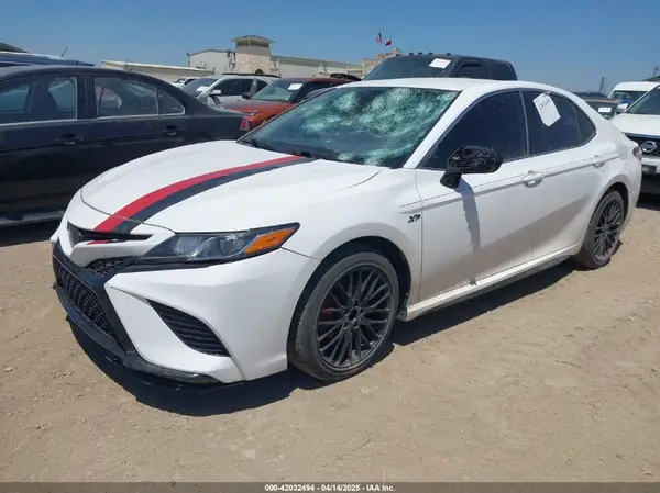 4T1B11HK0KU809605 2019 TOYOTA CAMRY - Image 2