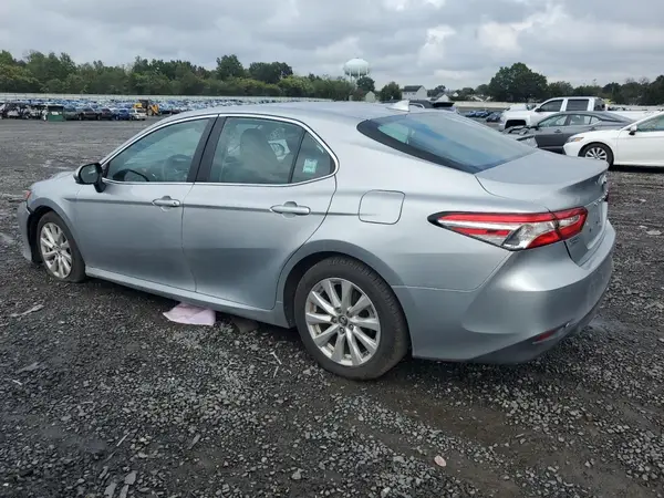 4T1B11HK0KU812133 2019 TOYOTA CAMRY - Image 2