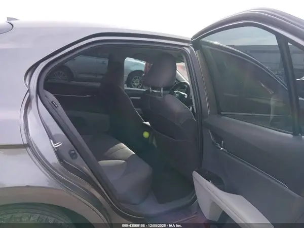 4T1B11HK0KU812326 2019 TOYOTA CAMRY - Image 8