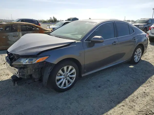 4T1B11HK0KU813184 2019 TOYOTA CAMRY - Image 1