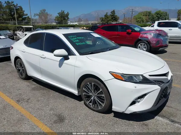4T1B11HK0KU821110 2019 TOYOTA CAMRY - Image 1