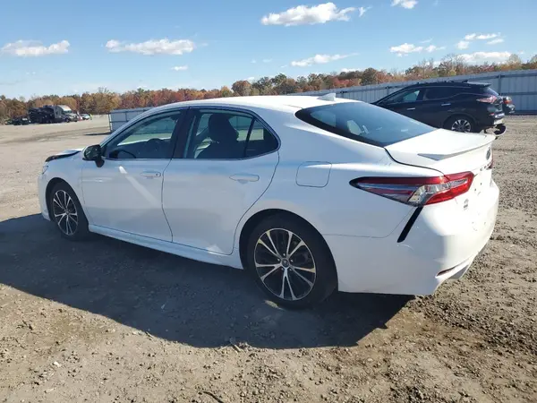 4T1B11HK0KU830163 2019 TOYOTA CAMRY - Image 2