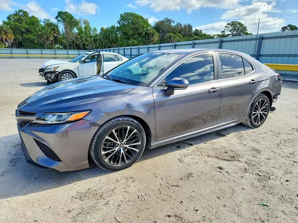 4T1B11HK0KU833080 2019 TOYOTA CAMRY - Image 1