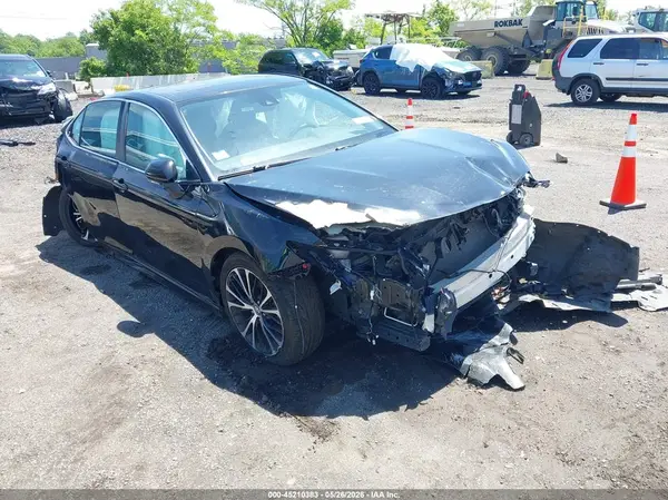 4T1B11HK0KU834701 2019 TOYOTA CAMRY - Image 1