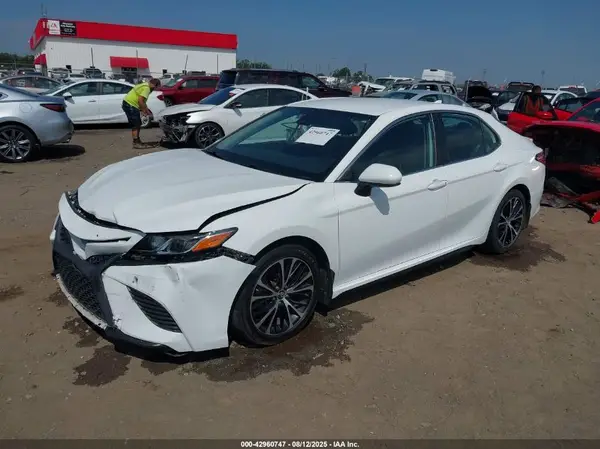 4T1B11HK0KU836061 2019 TOYOTA CAMRY - Image 2