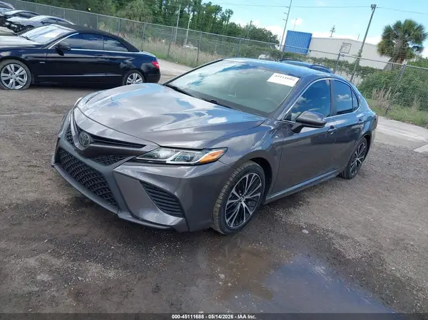 4T1B11HK0KU839588 2019 TOYOTA CAMRY - Image 2