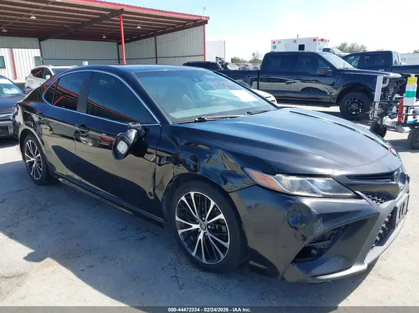 4T1B11HK0KU845665 2019 TOYOTA CAMRY - Image 1