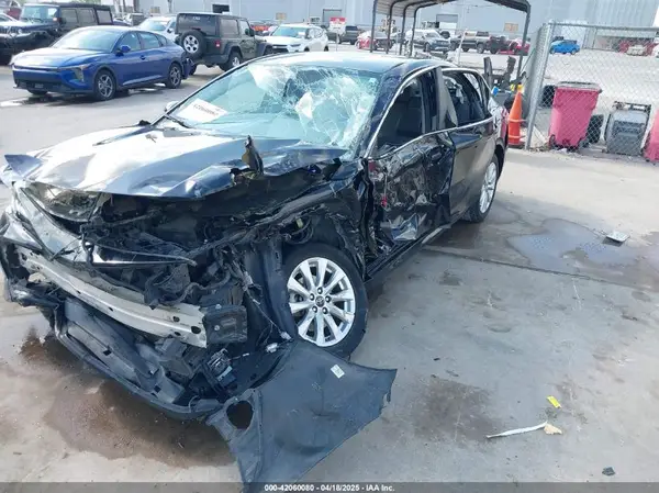 4T1B11HK0KU849912 2019 TOYOTA CAMRY - Image 2