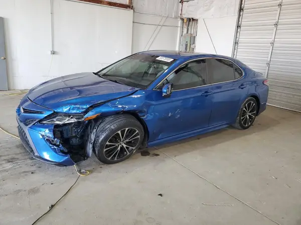 4T1B11HK1JU001164 2018 TOYOTA CAMRY - Image 1