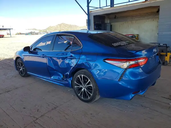 4T1B11HK1JU001262 2018 TOYOTA CAMRY - Image 2