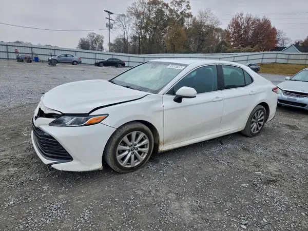 4T1B11HK1JU004436 2018 TOYOTA CAMRY - Image 1