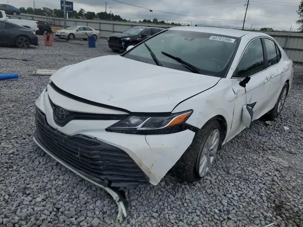 4T1B11HK1JU004467 2018 TOYOTA CAMRY - Image 1