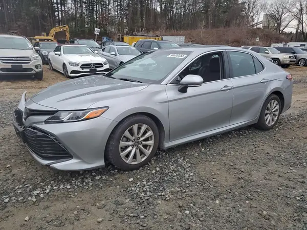 4T1B11HK1JU006929 2018 TOYOTA CAMRY - Image 1