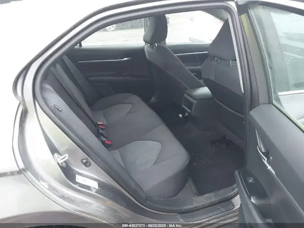 4T1B11HK1JU008597 2018 TOYOTA CAMRY - Image 8