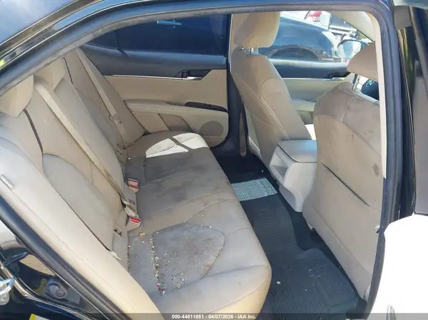 4T1B11HK1JU011080 2018 TOYOTA CAMRY - Image 8