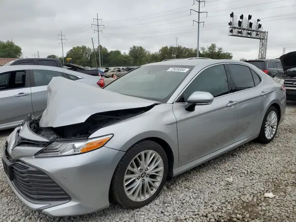 4T1B11HK1JU014075 2018 TOYOTA CAMRY - Image 1