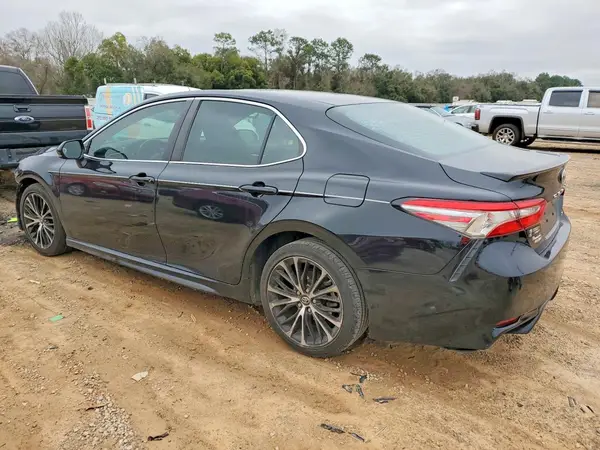 4T1B11HK1JU019177 2018 TOYOTA CAMRY - Image 2