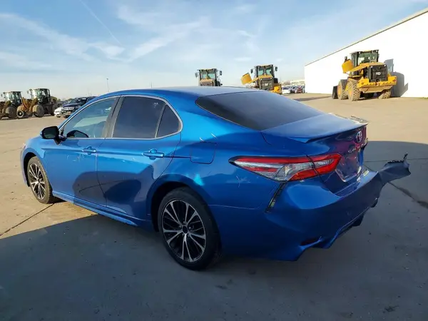 4T1B11HK1JU020281 2018 TOYOTA CAMRY - Image 2