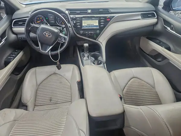 4T1B11HK1JU020975 2018 TOYOTA CAMRY - Image 8
