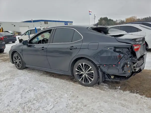 4T1B11HK1JU021754 2018 TOYOTA CAMRY - Image 2