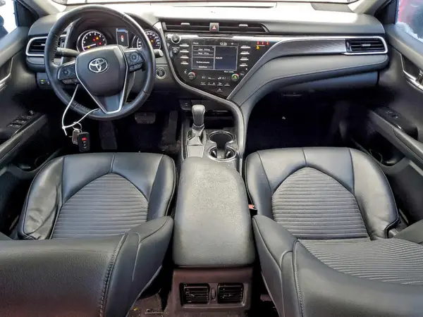 4T1B11HK1JU021754 2018 TOYOTA CAMRY - Image 8