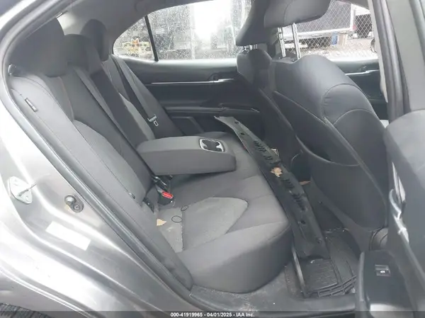 4T1B11HK1JU022015 2018 TOYOTA CAMRY - Image 8