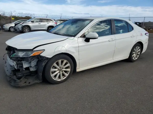 4T1B11HK1JU027375 2018 TOYOTA CAMRY - Image 1