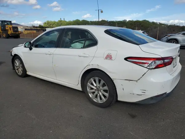4T1B11HK1JU027375 2018 TOYOTA CAMRY - Image 2