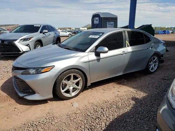 4T1B11HK1JU033497 2018 TOYOTA CAMRY - Image 1