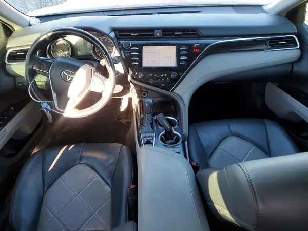 4T1B11HK1JU033810 2018 TOYOTA CAMRY - Image 8