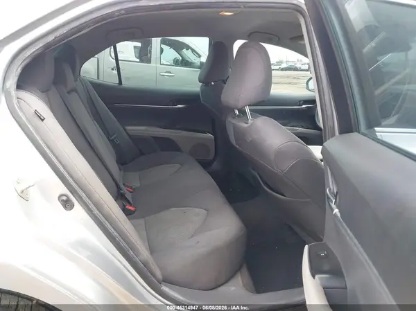 4T1B11HK1JU039963 2018 TOYOTA CAMRY - Image 8