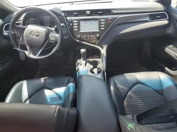 4T1B11HK1JU040739 2018 TOYOTA CAMRY - Image 8