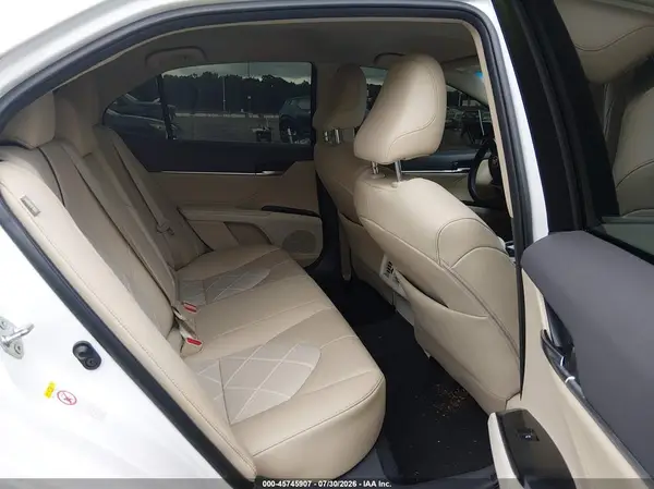 4T1B11HK1JU041258 2018 TOYOTA CAMRY - Image 8