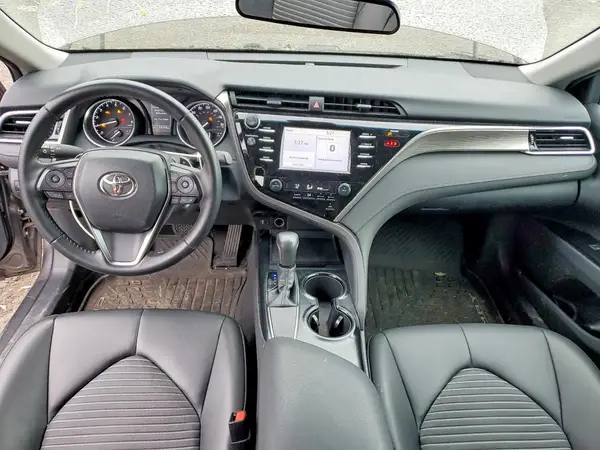 4T1B11HK1JU041714 2018 TOYOTA CAMRY - Image 8