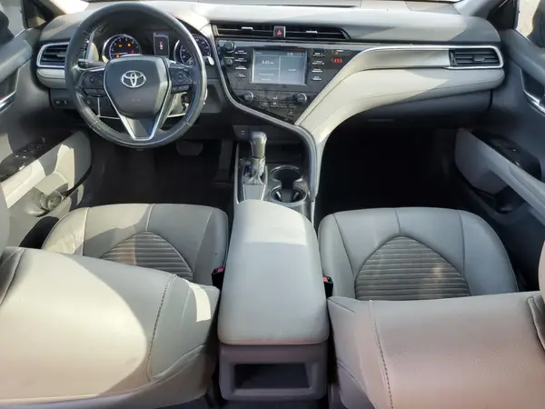 4T1B11HK1JU044743 2018 TOYOTA CAMRY - Image 8