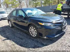 4T1B11HK1JU047139 2018 TOYOTA CAMRY