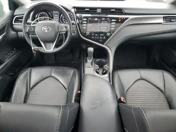 4T1B11HK1JU047299 2018 TOYOTA CAMRY - Image 8