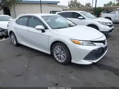 4T1B11HK1JU047805 2018 TOYOTA CAMRY