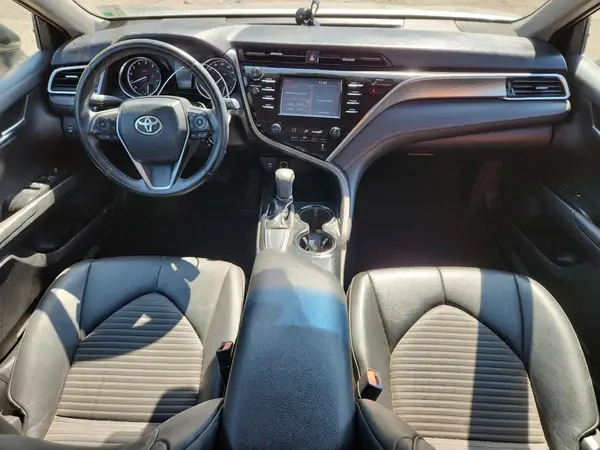 4T1B11HK1JU048923 2018 TOYOTA CAMRY - Image 8